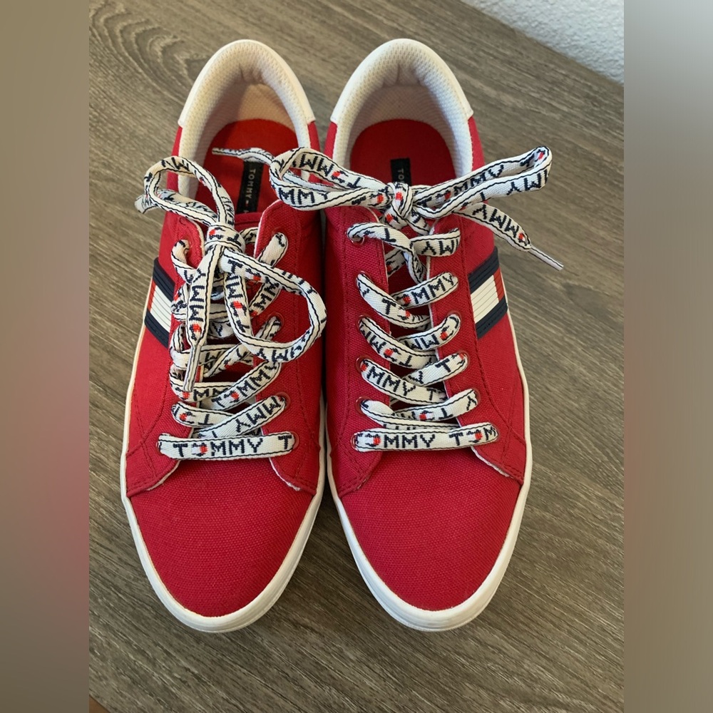 Tommy Hilfiger Fantim Red Women’s Sneakers Size 8.5